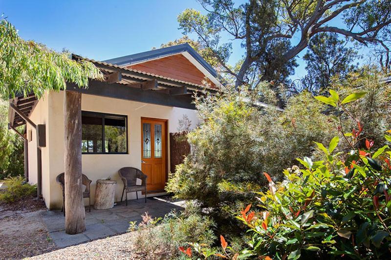 Silversprings Spa Retreat Pet Friendly Cottages And Glampings Metricup エクステリア 写真