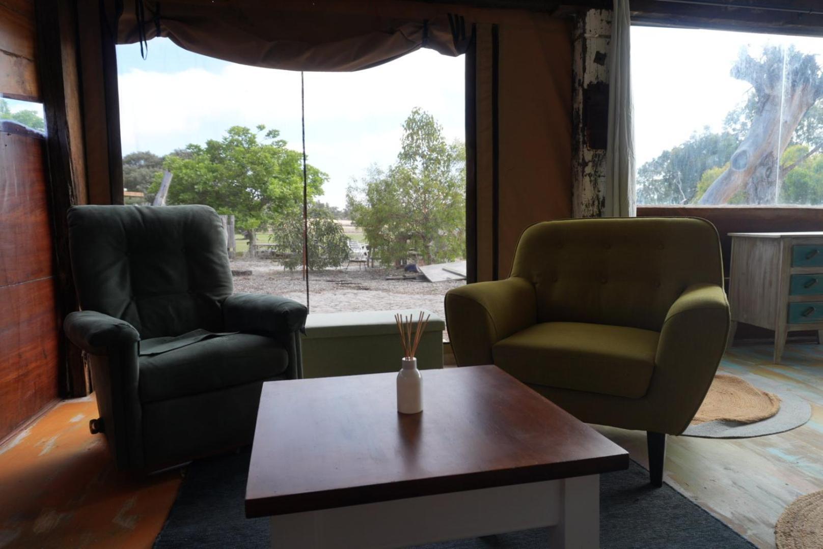 Silversprings Spa Retreat Pet Friendly Cottages And Glampings Metricup エクステリア 写真