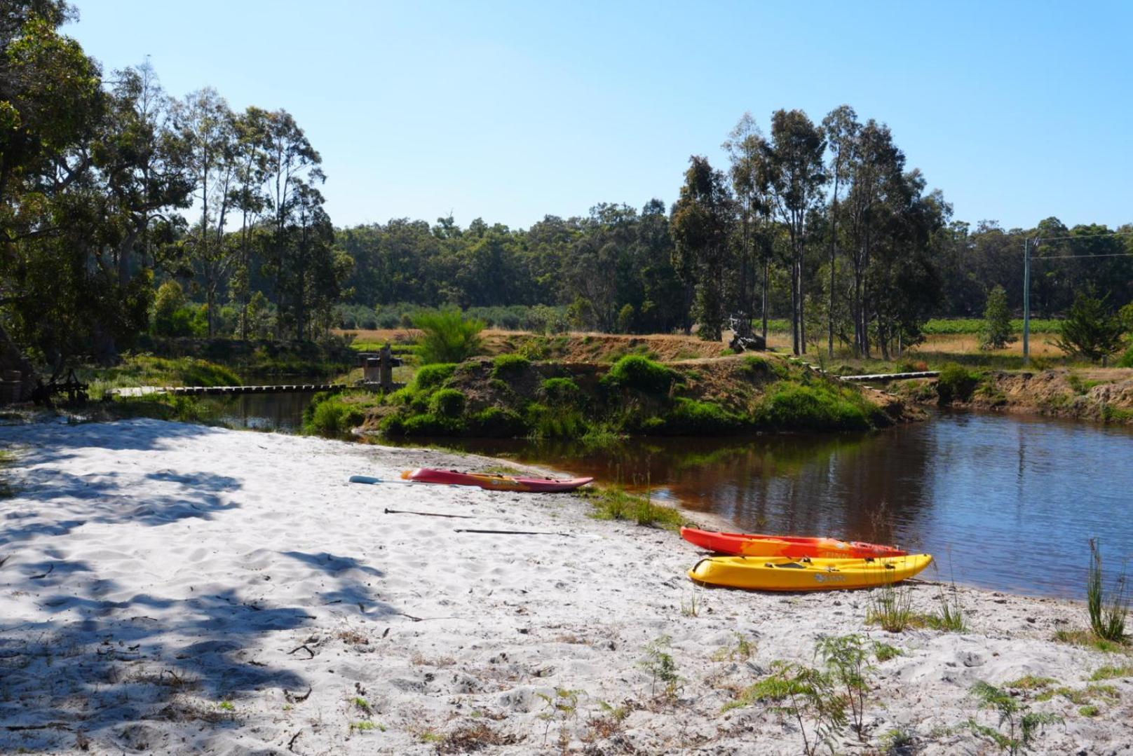 Silversprings Spa Retreat Pet Friendly Cottages And Glampings Metricup エクステリア 写真