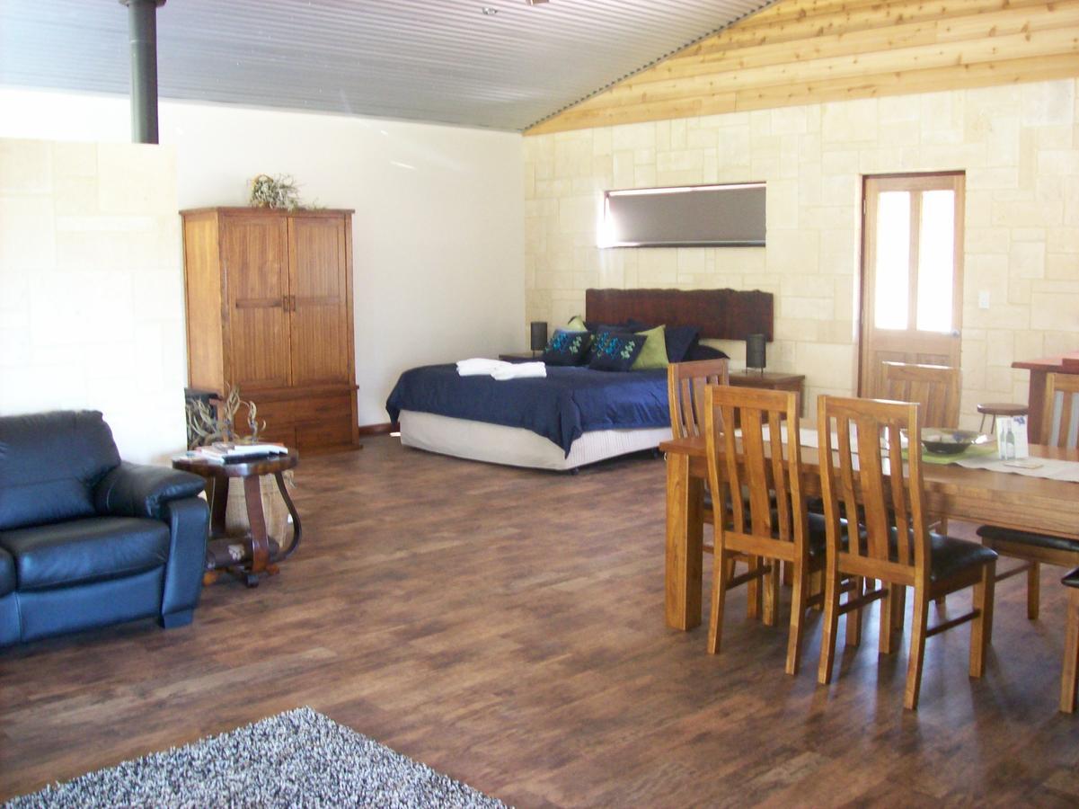 Silversprings Spa Retreat Pet Friendly Cottages And Glampings Metricup エクステリア 写真