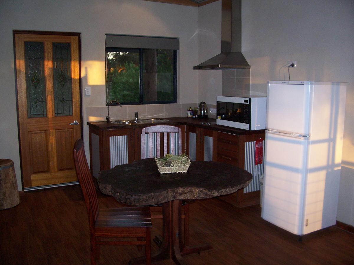 Silversprings Spa Retreat Pet Friendly Cottages And Glampings Metricup エクステリア 写真